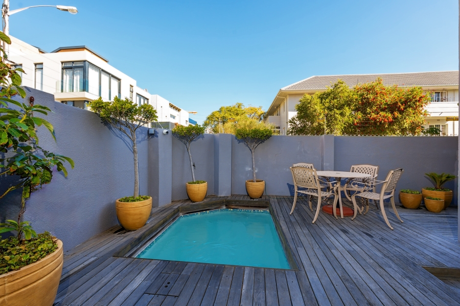 4 Bedroom Property for Sale in Bantry Bay Western Cape